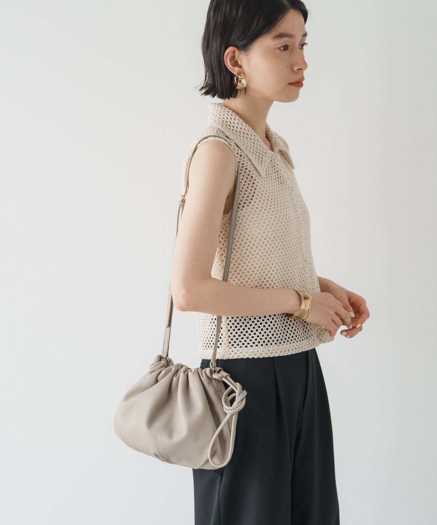 Russet [chi project] 4-way drawstring shoulder bag GrayBeige